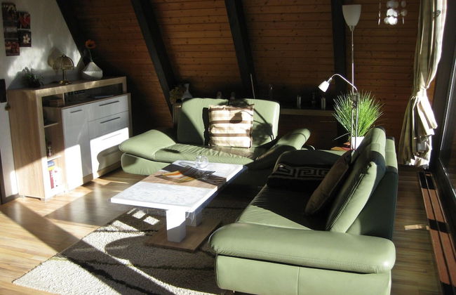 Wooden Bungalow With a Terrace, in a Wooded Area - Foto 12
