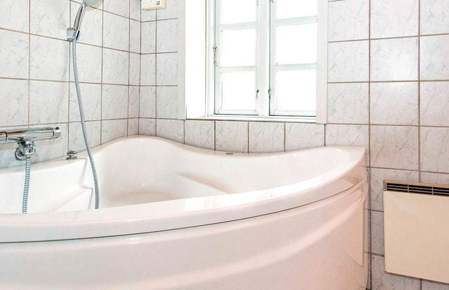 6 Person Holiday Home in Hojer - Foto 13