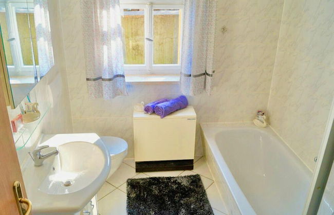 Charming Holiday Home With Natural Garden in Kaltennordheim-thuringia - Foto 18