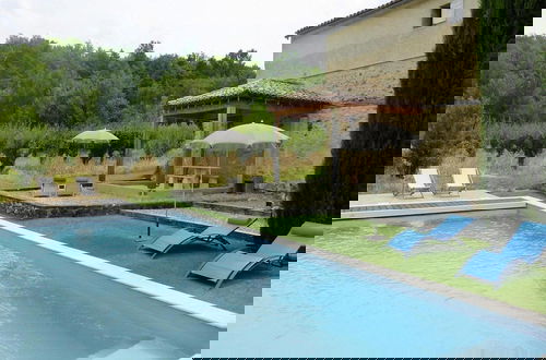 Foto 14 - Charming Holiday Flat With Shared Pool, Malaucene