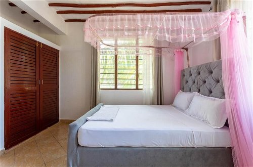 Photo 3 - Lux Suites Diani Holiday Villas