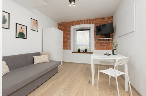 Photo 6 - White Studio in City Center by Renters