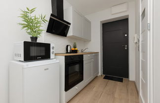 Foto 3 - White Studio in City Center by Renters