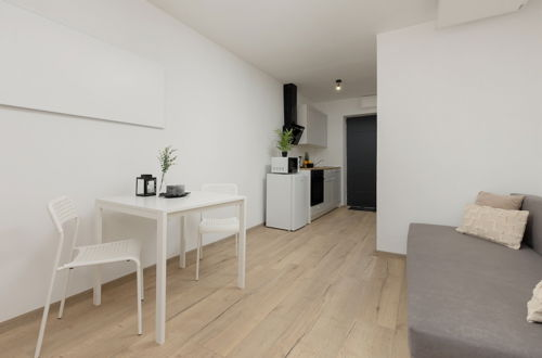 Photo 7 - White Studio in City Center by Renters