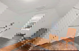 Foto 2 - Morrill Modern Retreat Desirable Marion Village!
