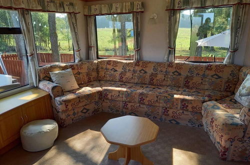 Photo 6 - Lovely Semi-rural Caravan & Hot Tub - Sleeps Fam 6