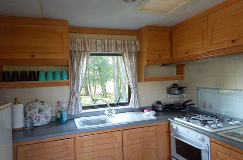 Photo 5 - Lovely Semi-rural Caravan & Hot Tub - Sleeps Fam 6