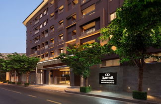 Photo 1 - Marriott Executive Apartments Bangkok, Sukhumvit 50