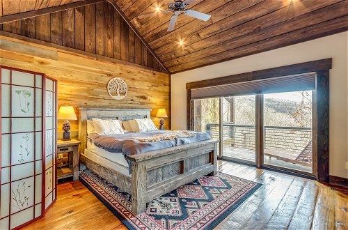 Photo 31 - Quiet Blue Ridge Cabin w/ Hot Tub, Mountain Views