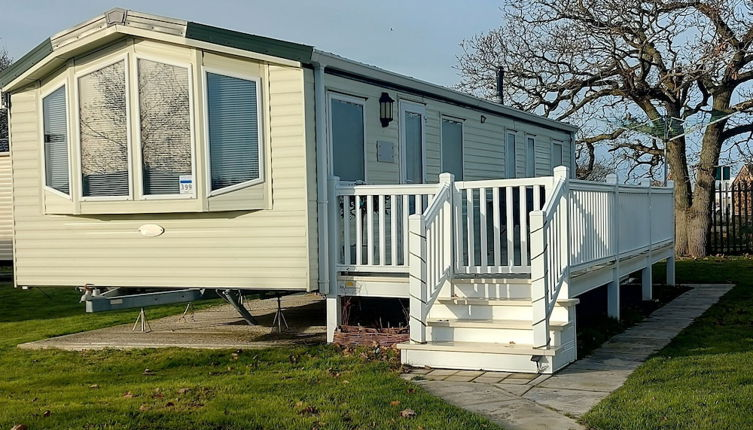 Foto 1 - 3-bed Homely Modern Caravan in Clacton-on-sea