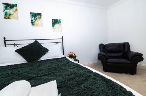 Photo 14 - Beautiful 3-bed Apartment in London