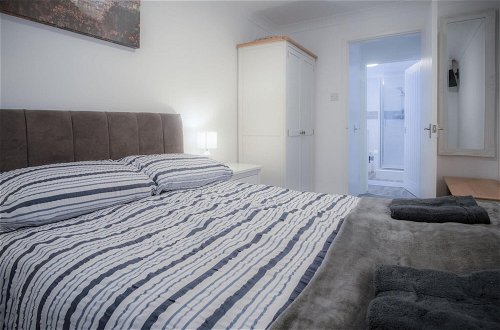 Photo 15 - Castle Cove - 1 Bedroom Apartment - Tenby