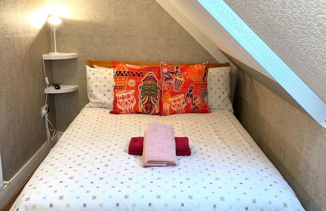 Charming 1-bed Loft Apartment in Romford - Foto 1
