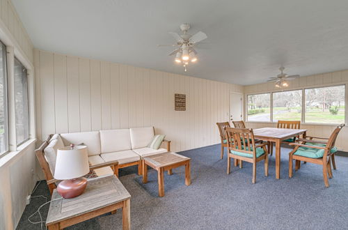 Photo 2 - Grants Pass Vacation Rental Home: Deck + Views