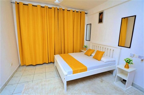 Foto 3 - Lux Suites Ratna Furnished Apartments
