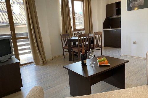Photo 17 - Banderitsa Apartment in Bansko With Queen Size bed and Kitchen