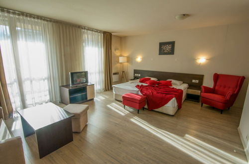Photo 10 - Banderitsa Apartment in Bansko With Queen Size bed and Kitchen