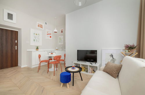 Photo 20 - Comfy Apartment Opolska by Renters