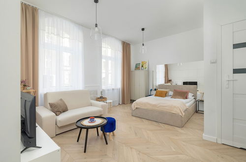 Foto 3 - Comfy Apartment Opolska by Renters