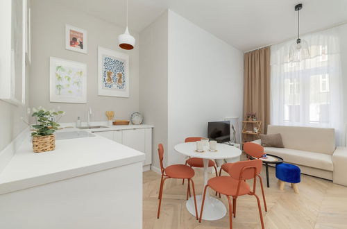 Photo 7 - Comfy Apartment Opolska by Renters