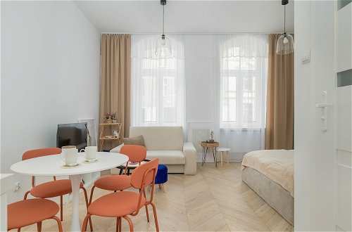 Foto 11 - Comfy Apartment Opolska by Renters
