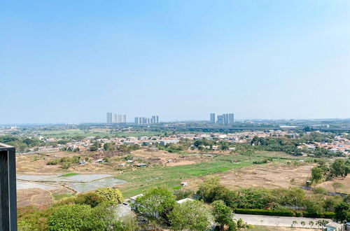 Photo 16 - Modern Look Studio At 17Th Floor Azalea Suites Apartment