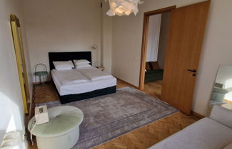 Photo 3 - Tyzen38 Luxury Apartment