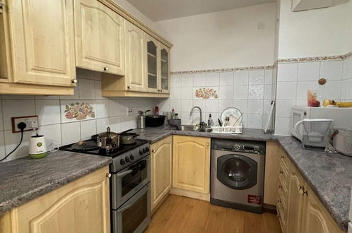 Photo 2 - Peaceful 1bedroom Flat W/private Terrace - Surrey Quays