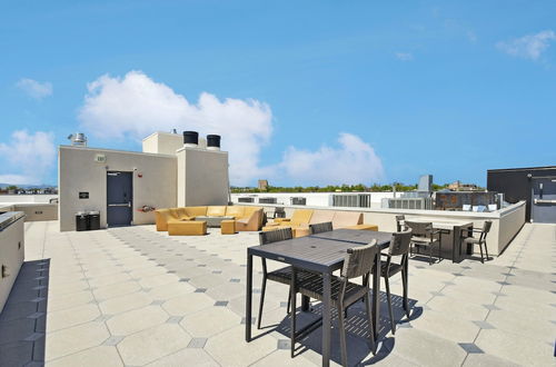 Photo 30 - Stunning Penthouse Private Deck Espadin Lohi