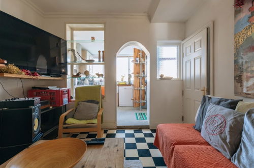 Photo 15 - Vibrant & Eclectic 3 Bedroom Flat - Bedminster, Bristol