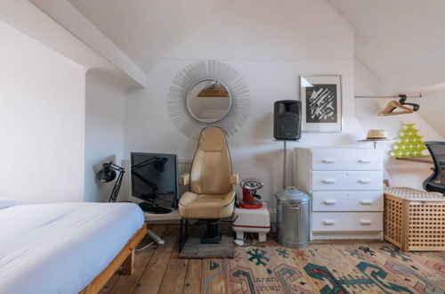 Photo 6 - Vibrant & Eclectic 3 Bedroom Flat - Bedminster, Bristol