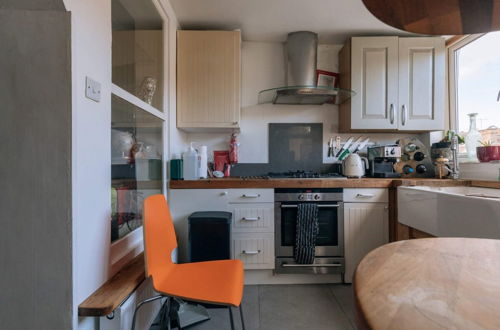 Photo 12 - Vibrant & Eclectic 3 Bedroom Flat - Bedminster, Bristol