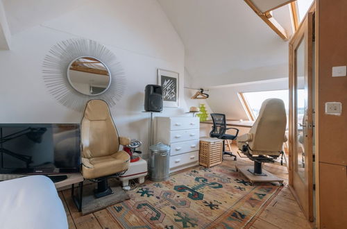 Photo 20 - Vibrant & Eclectic 3 Bedroom Flat - Bedminster, Bristol