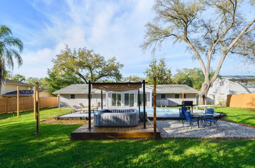 Photo 5 - Spacious Brandon Home w/ Pool & Hot Tub