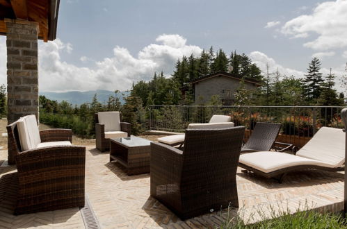 Foto 25 - Altido Superb Villa For 7 W/Backyard And Bbq Area In Vaccarezza
