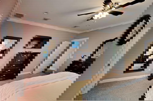 Photo 17 - Beach House
