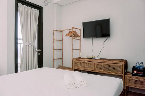 Foto 4 - Homey And Enjoy Living Studio Transpark Bintaro Apartment
