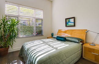 Foto 2 - Centrally Located Emeryville Condo w/ Patio