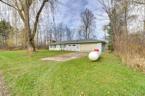 Photo 11 - Quiet Country Home By Shay Lake