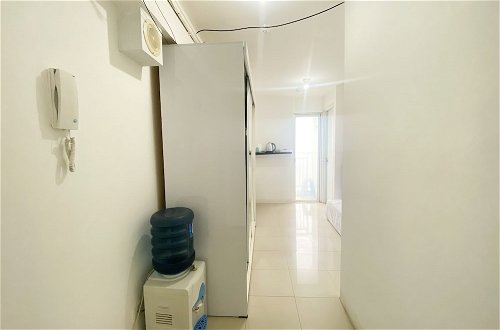 Photo 15 - Best Strategic Studio (No Kitchen) At Bassura City Apartment