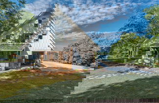 Photo 3 - Azalea Retreat by Avantstay Sleeps 34 & Pool