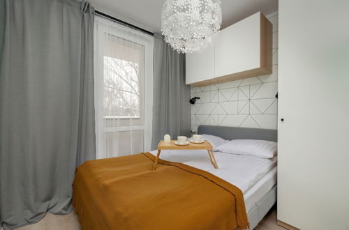 Foto 7 - White and Green Apartment by Renters