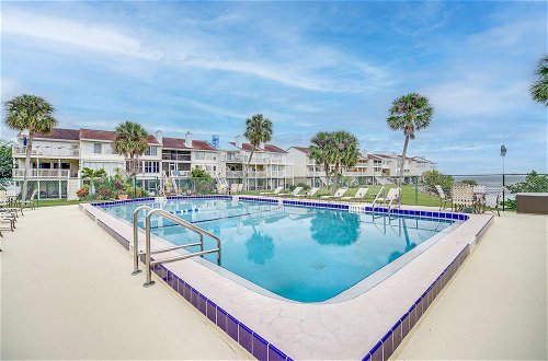 Foto 2 - Riverfront Townhome in Titusville: Community Pool