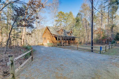 Photo 29 - Pet-friendly Cabin w/ Loft: 5 Mi to Lake Lure