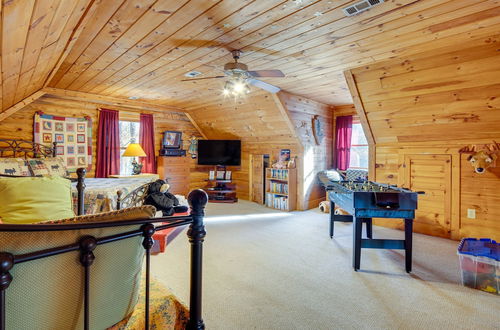 Photo 26 - Pet-friendly Cabin w/ Loft: 5 Mi to Lake Lure