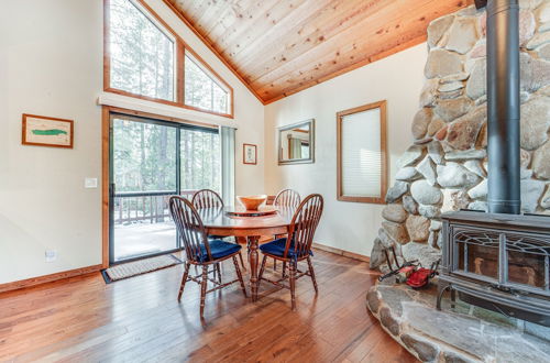 Photo 8 - Family-friendly Truckee Cabin in Tahoe Donner