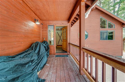 Photo 12 - Family-friendly Truckee Cabin in Tahoe Donner