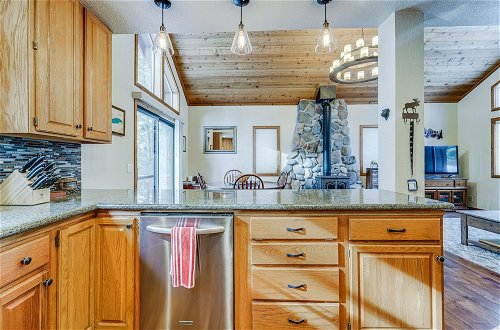 Photo 7 - Family-friendly Truckee Cabin in Tahoe Donner