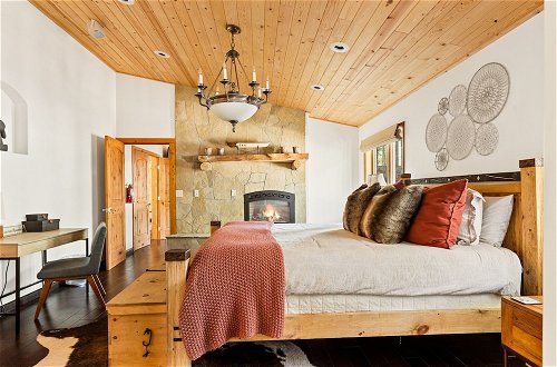 Photo 7 - Summit Pine Lodge