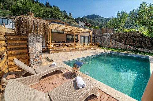 Foto 9 - Amazing Villa With Pool and Jacuzzi in Fethiye